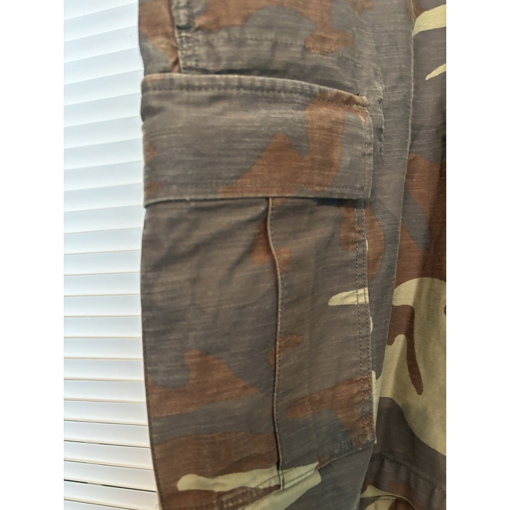 Levi's Camouflage Cargo Shorts Men's 40x9 100 % Cotton Outdoor Hiking Military - Picture 10 of 15